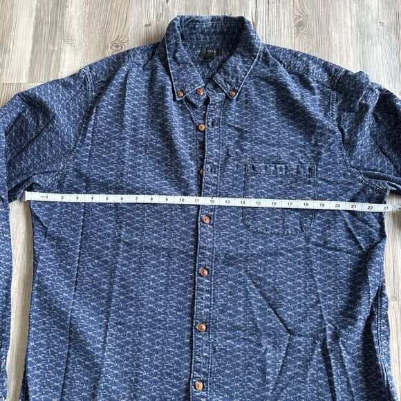 J Crew Long Sleeved Men's Blue Button Down Size Large - Picture 6 of 7